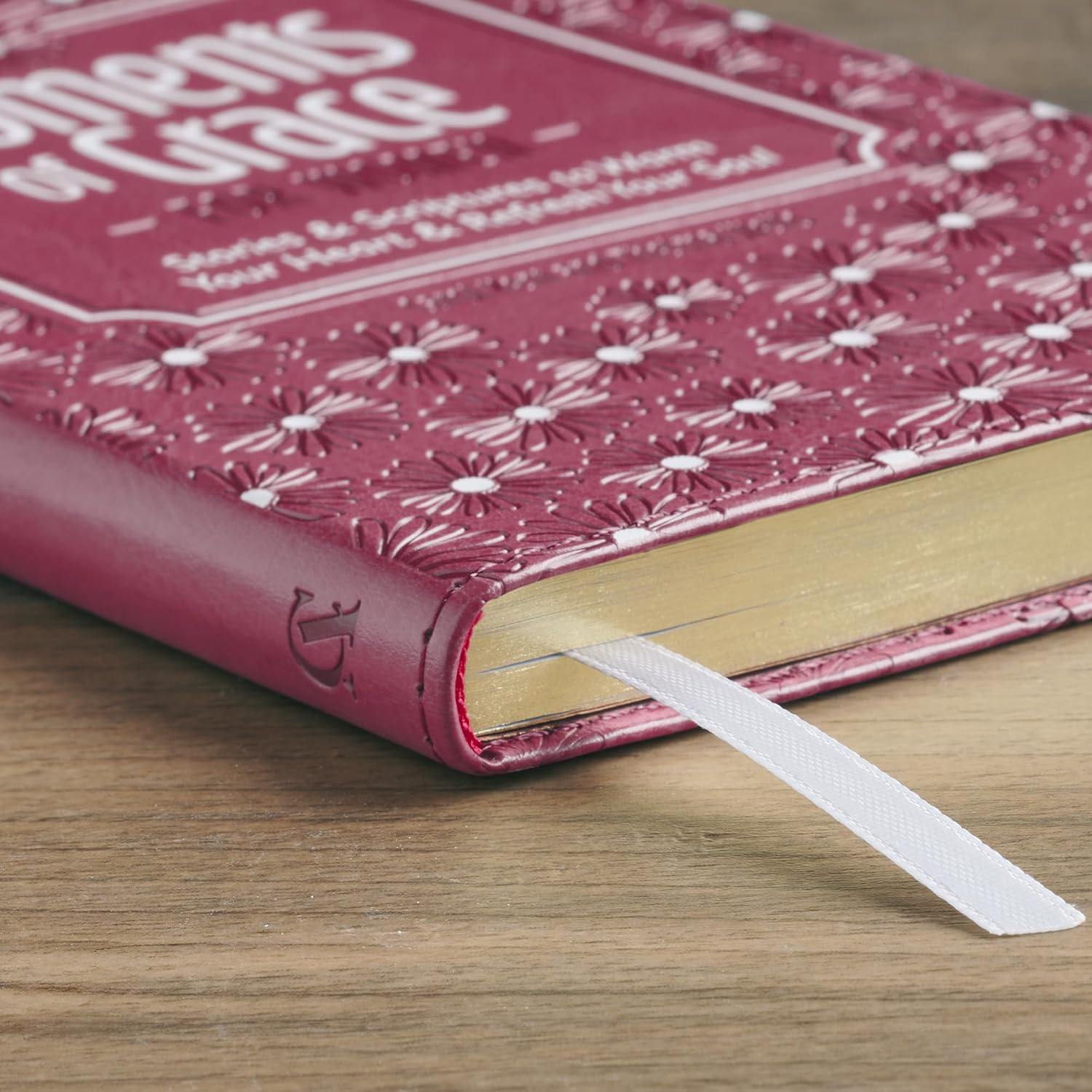 Moments of Grace for Women: Stories and Scriptures, Faux Leather