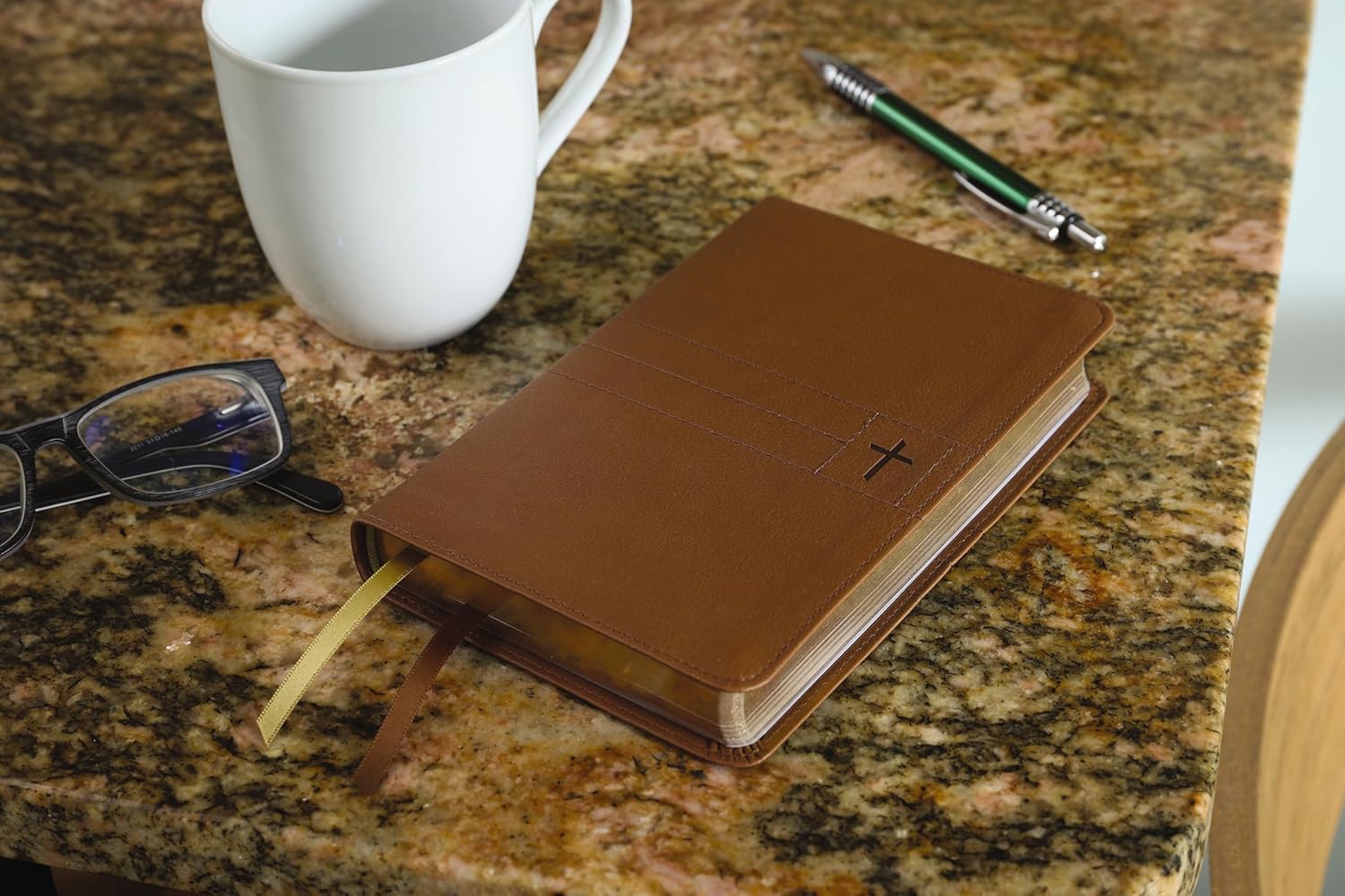 NIV Thinline Compact, Brown, Leathersoft