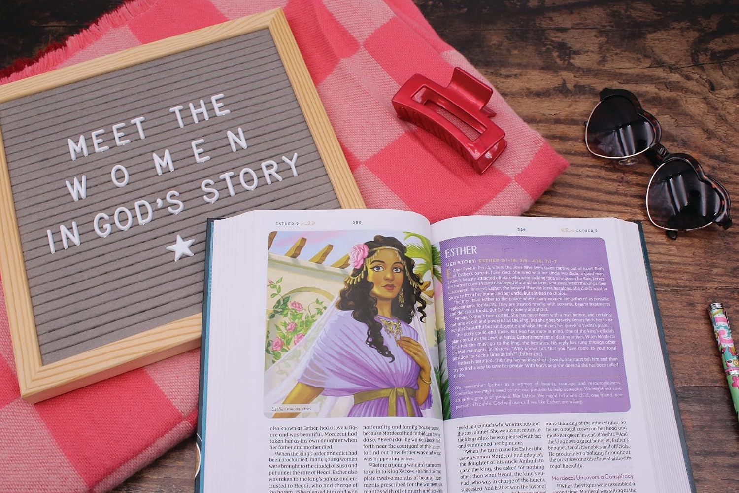 NIV Kingdom Girls Bible, Hardcover, Teal: Meet the Women in God's Story