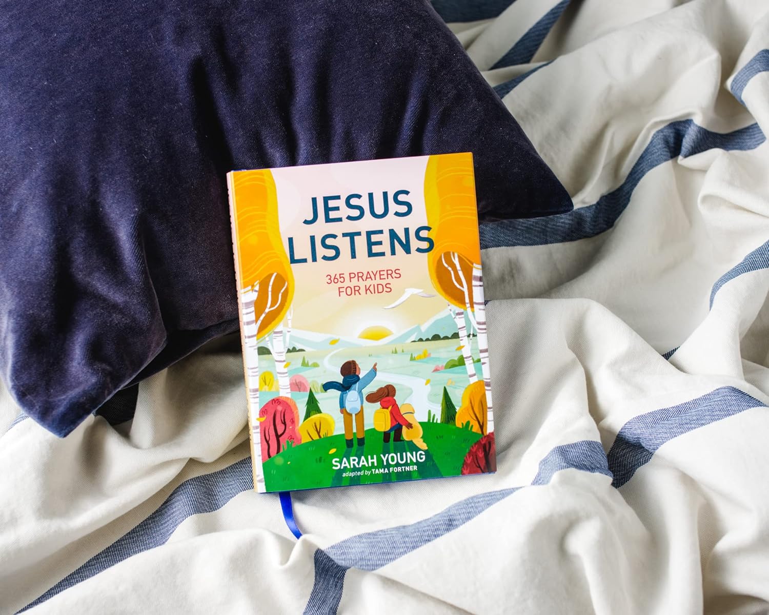 Jesus Listens: 365 Prayers for Kids, Hardcover