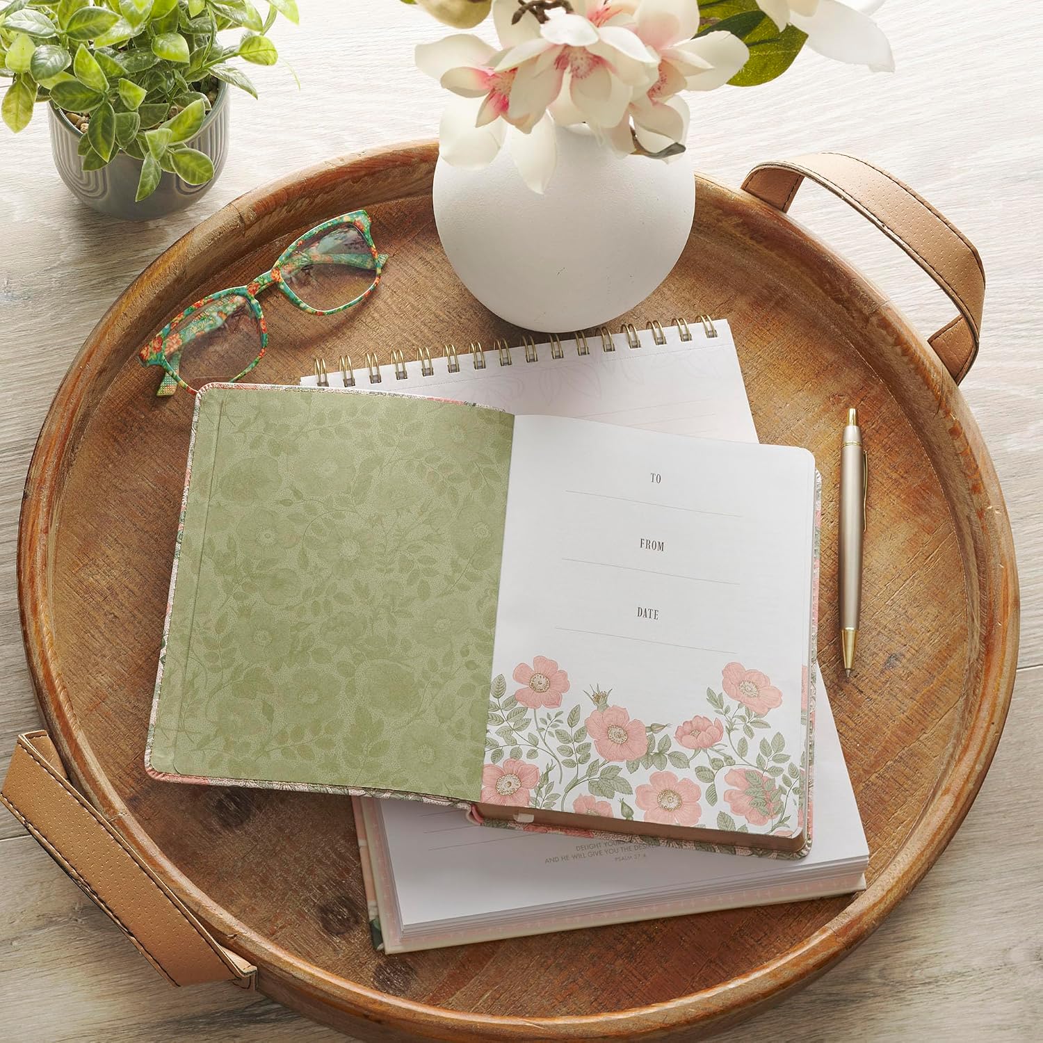 My Favorite Bible Verse Devotional: 366 Devotions to Meditate on Scripture