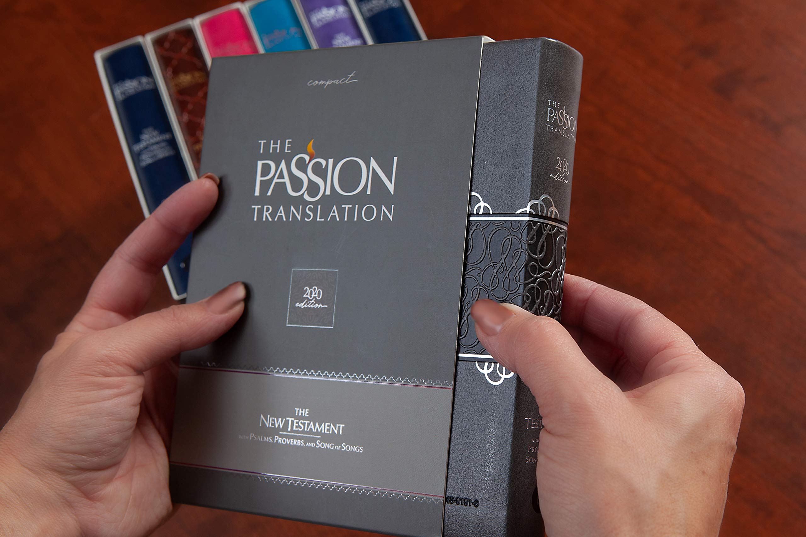 The Passion Translation 2020 Edition, Compact Navy